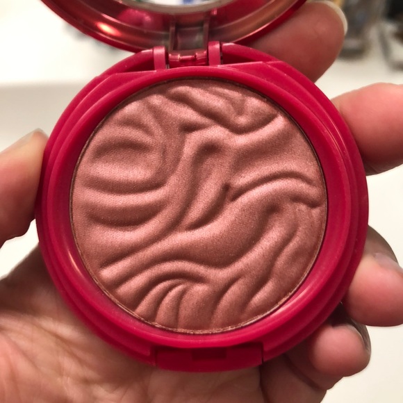 physicians formula saucy mauve